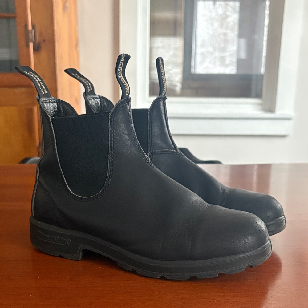 Blundstone Black Premium Leather Chelsea Boots Women’s 8.5